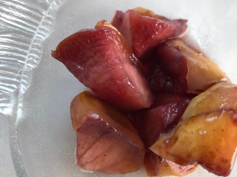 赤ワインのレッドでオシャレなコンポート